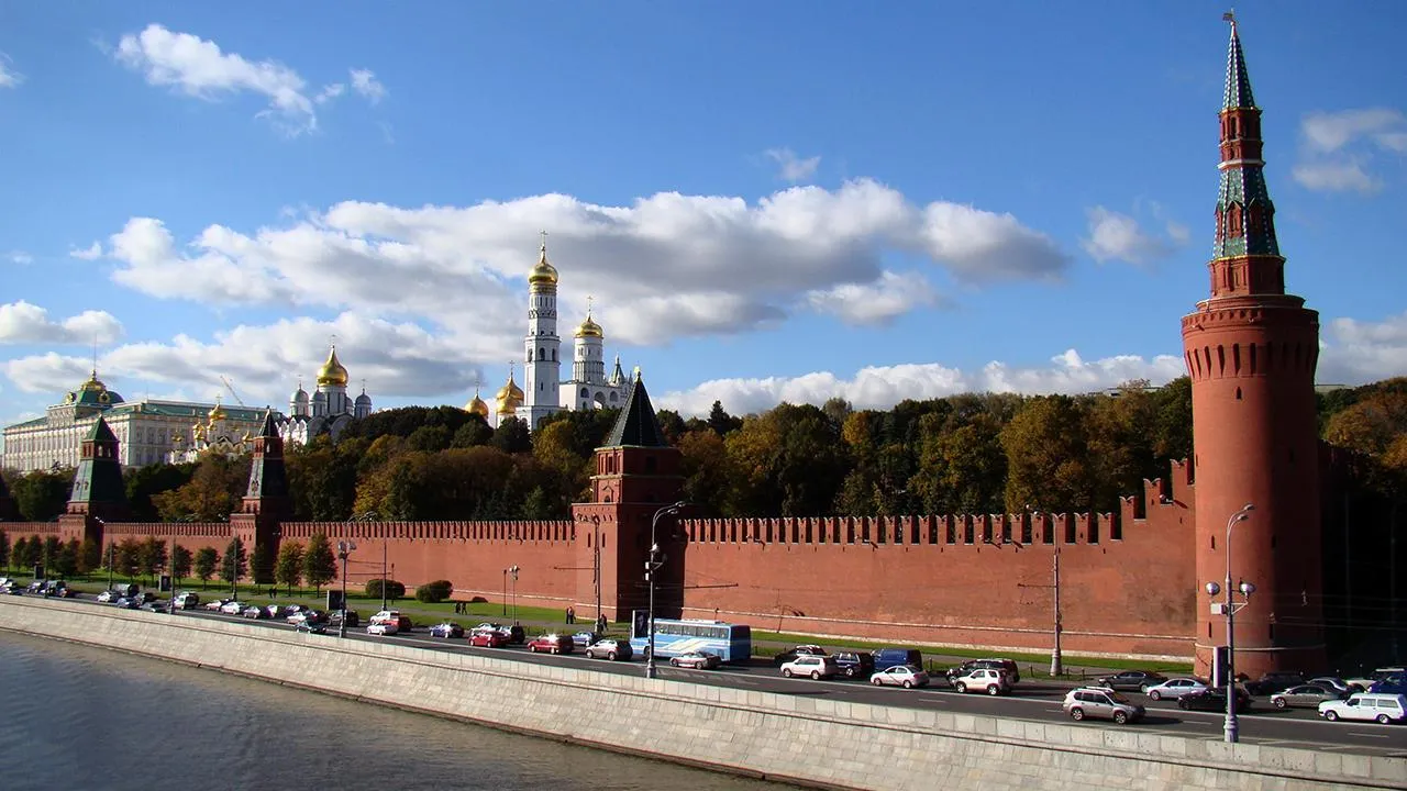 Лидеры России и Азербайджана встретились в Кремле для обсуждения ключевых вопросов