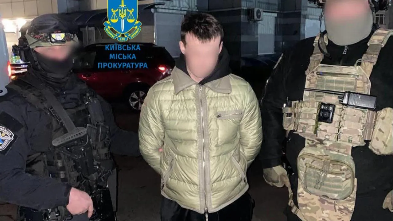 В Киеве подростки украли по поддельным документам гуманитарной помощи на 1,7 млн гривен