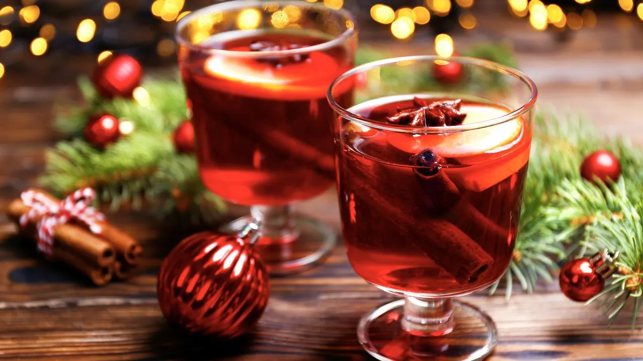 Каркаде, сок и черный перец: как с пользой заменить алкоголь на новогоднем столе