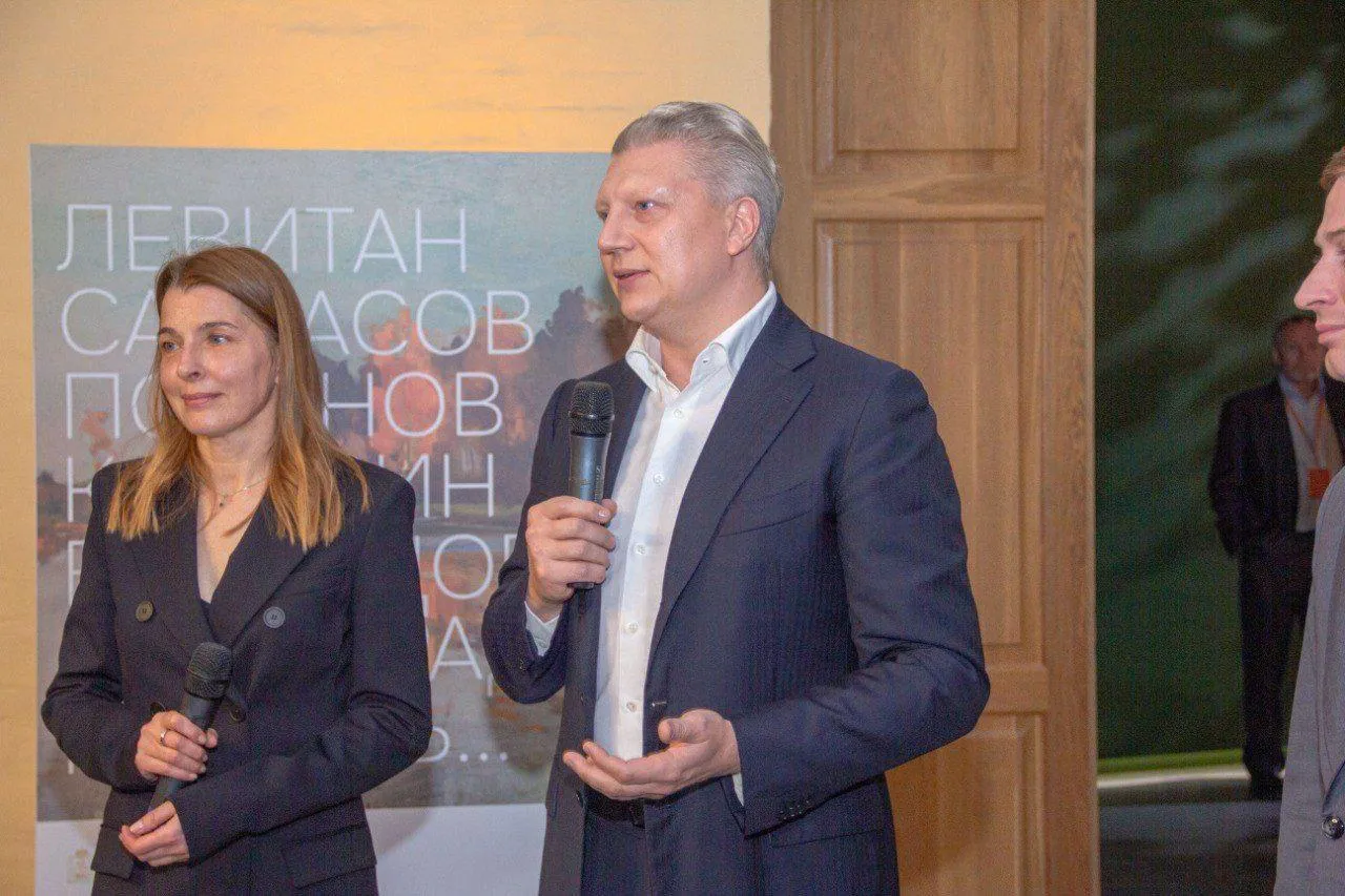 На открытии выставки присутствовал глава Одинцовского округа Андрей Иванов/пресс-служба администрации муниципалитета