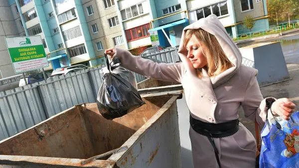 Урны для мусора в Подмосковье могут покрыть светящейся краской