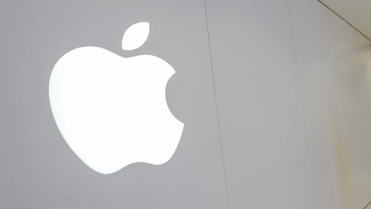 Bloomberg: Apple начнет продавать новый iPhone индийской сборки