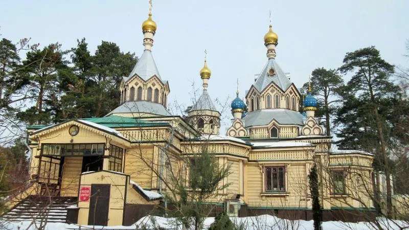 Троицкая церковь в поселке Удельная