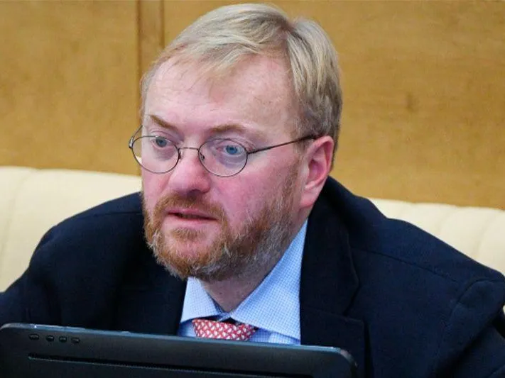 «Ерунда иногда происходит»: Милонов рассказал, как стрелок в Нижневартовске попал в «ЕР»