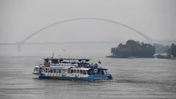 На реке Обь пассажирский теплоход едва не потерпел крушение
