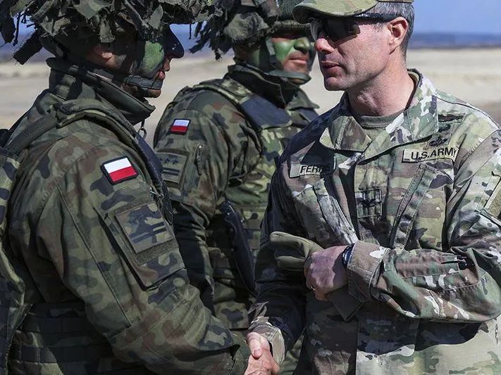 Политолог объяснил, с какой целью Польша активно перевооружает армию