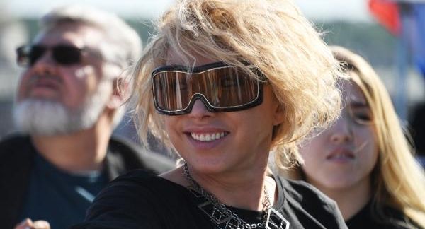 Елена Воробей пожаловалась на мошенников, укравших ее аккаунты в соцсетях
