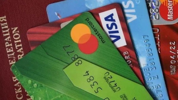 Эксперт рассказал, как защитить банковскую карту от мошенников