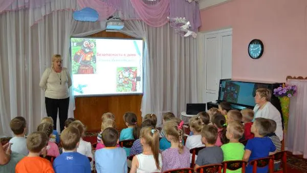 Урок по безопасности провели в детсаду Солнечногорска 