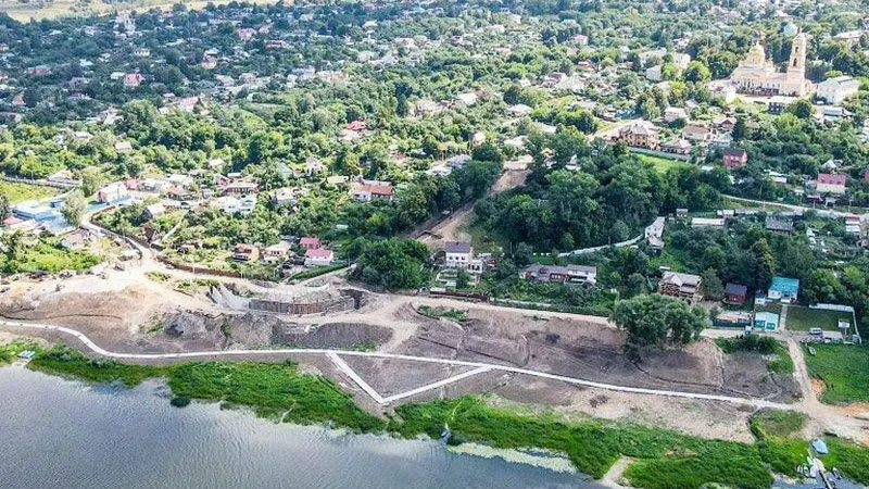 Благоустройство набережной реки Оки продолжается в подмосковной Кашире