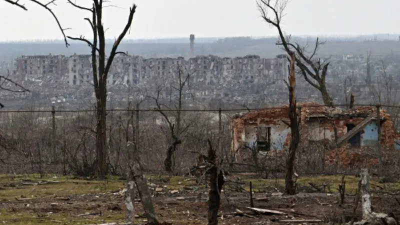 Российский боец рассказал об украинских укреплениях на южной окраине Артемовска