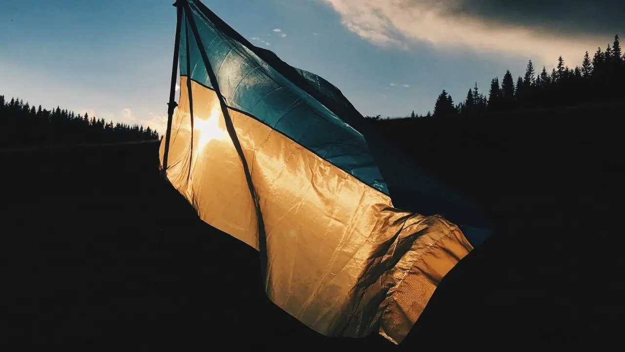 СМИ: конфликт на Украине в ближайшее время может завершиться перемирием, к которому Киев подталкивает Запад