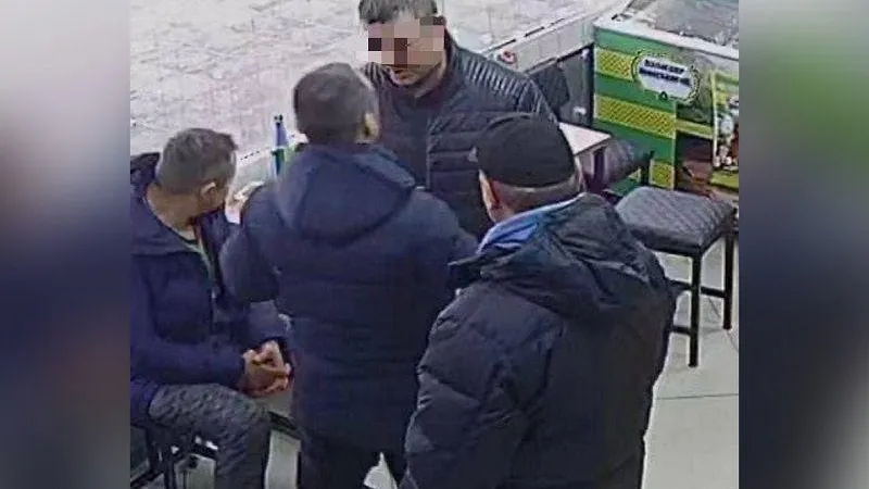 Пьяные дебоширы угрожали расправой продавцам магазина в Балашихе