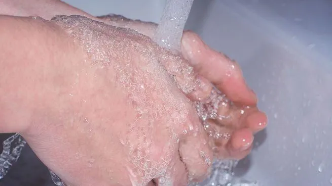 В Саратове малыш получил ожоги во время мытья рук