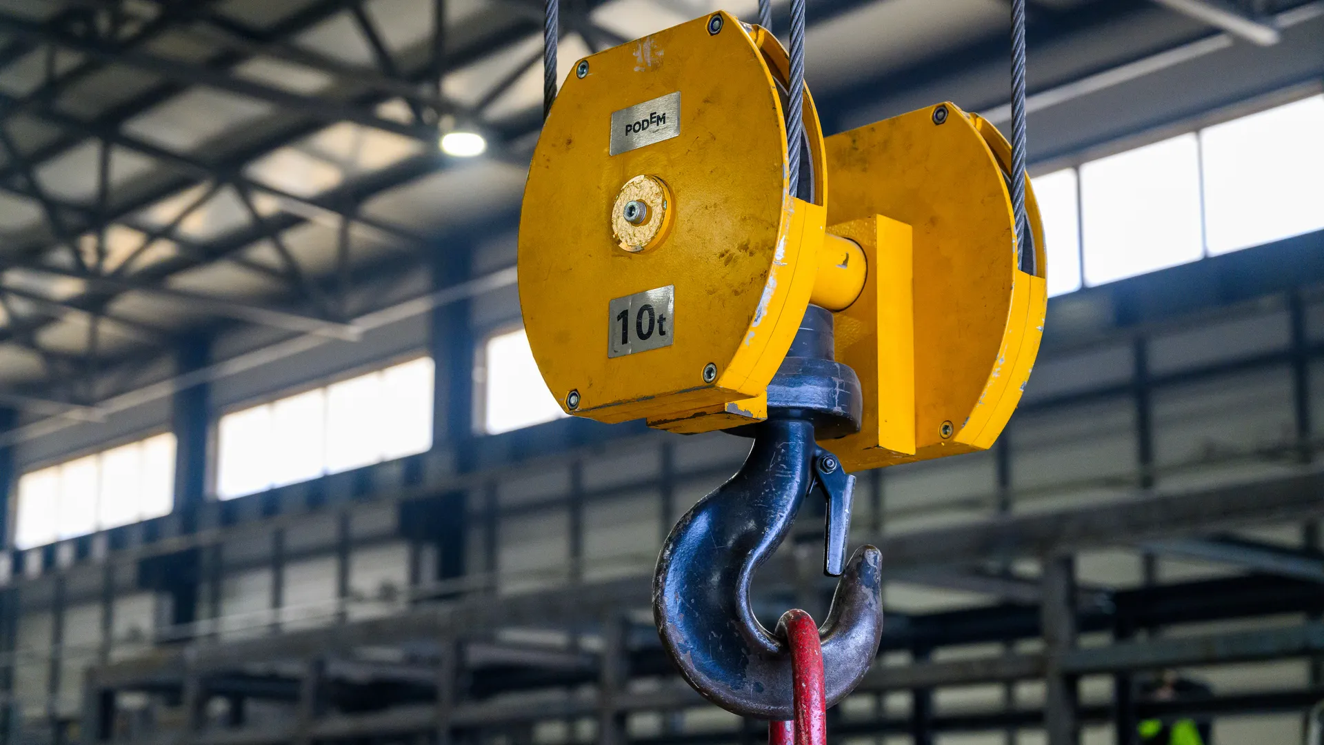 Цех компании «БиоПроект Пересвет»: производство емкостей, очистных сооружений и насосных станций из стеклопластика