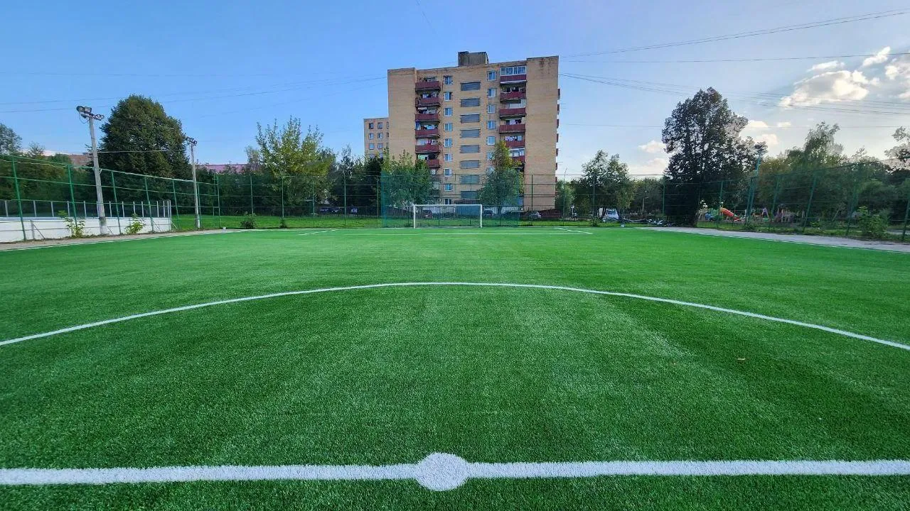 Ремонт футбольного поля вышел на финишную прямую в подмосковном Можайске