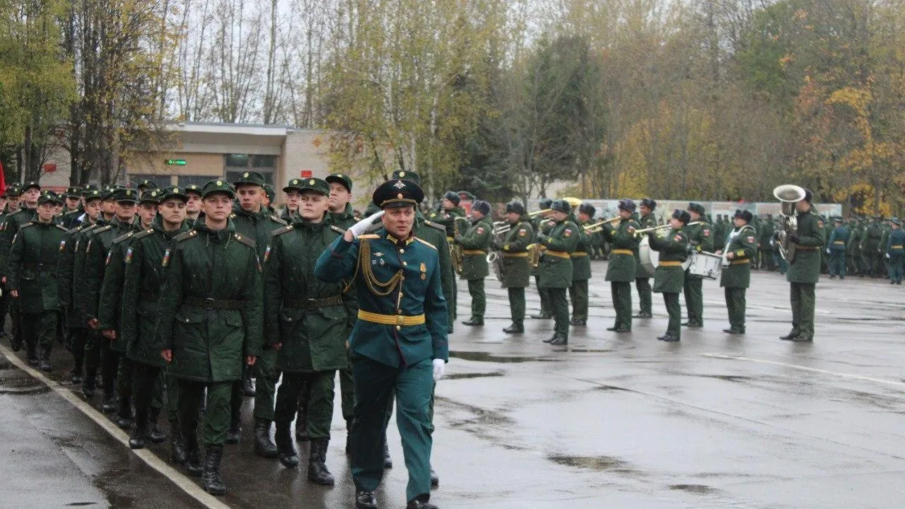 Общественники и власти муниципалитета консультируют бойцов и членов их семей