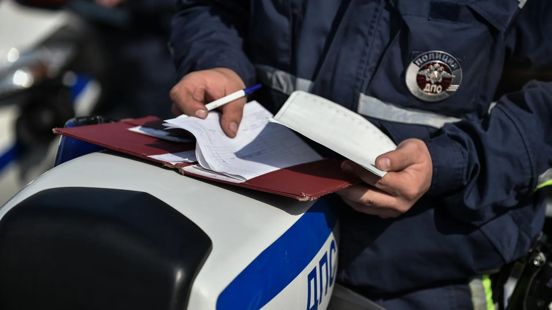 Автоэксперт Нестеренко пояснил необходимость проверки знания ПДД при замене водительского удостоверения