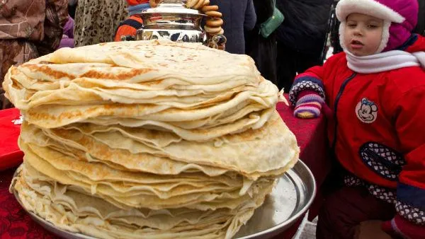 Масленичная неделя началась в соцучреждениях Подмосковья