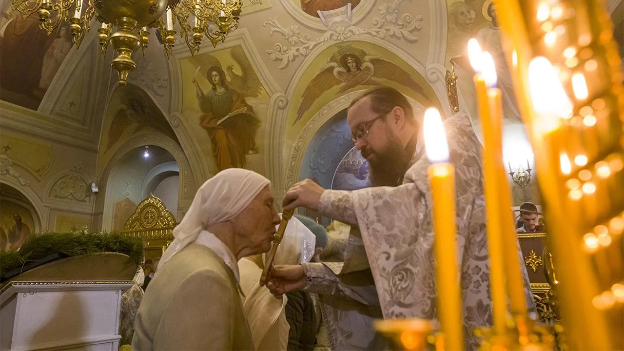 Священник объяснил, почему жители западных стран ведут более греховный образ жизни