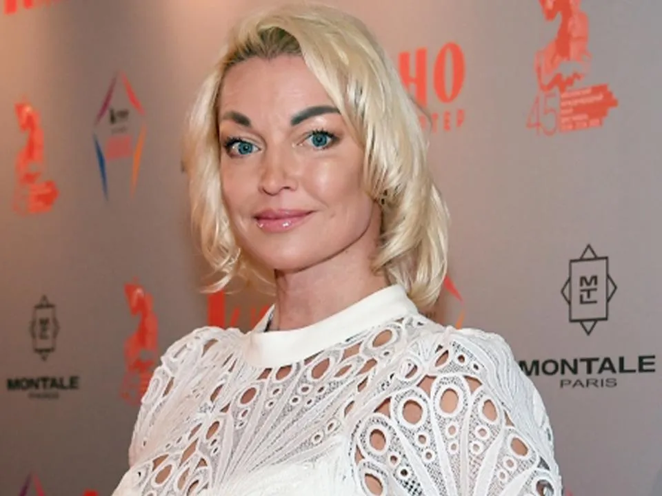 «Под властью мошенников»: стало известно, почему Волочковой не везет с мужчинами