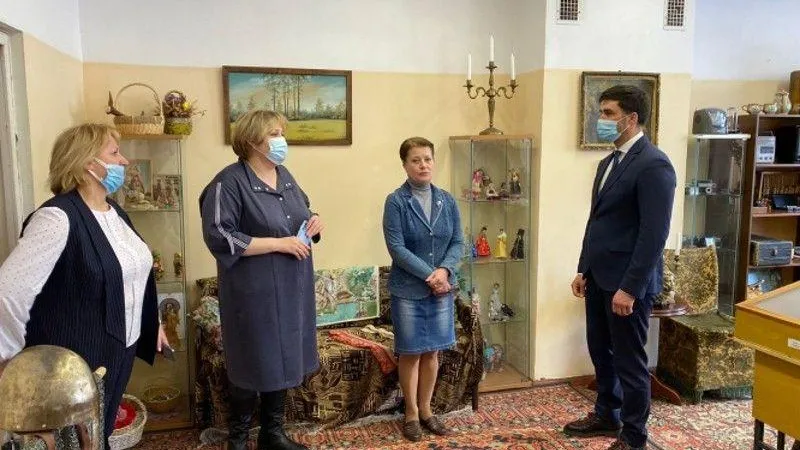 Депутат Мособлдумы посетил с рабочим визитом школу в Красногорске 