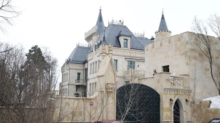 LIFE / Александр Арутюнов