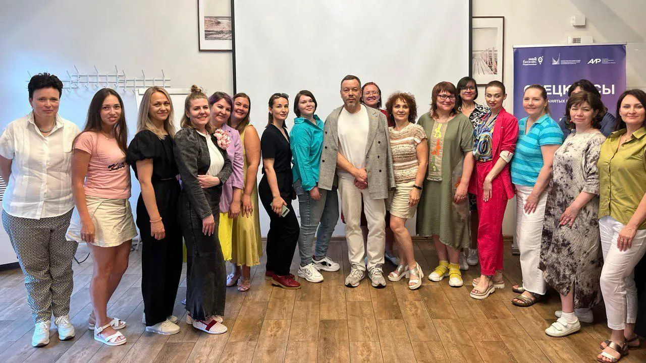 Свыше сорока самозанятых из Подмосковья прошли курс «Академии шитья»