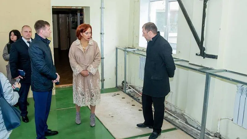 Татьяна Витушева проинспектировала ход ремонтных работ в спортшколе в Дедовске