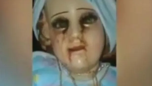 В Мексике «заплакала» кровавыми слезами статуя маленького Христа