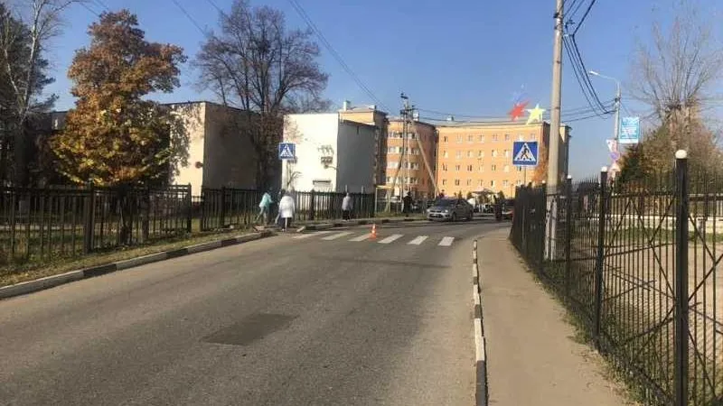 Водитель сбил девочку-подростка на зебре в  Подольске и скрылся