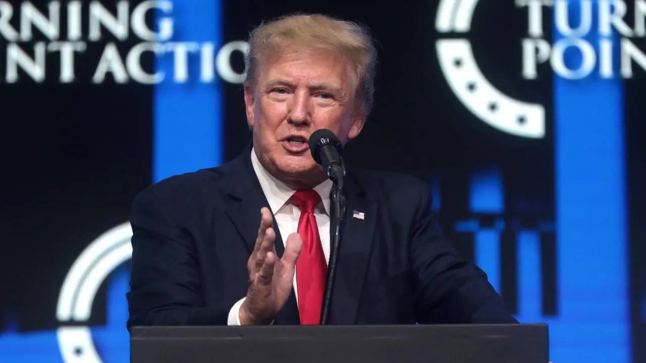 Трамп призвал Москву и Киев немедленно сесть за стол переговоров, иначе будет поздно