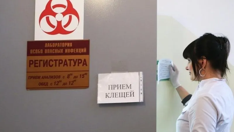 Тысяче человек в МО понадобилась помощь медиков из-за укусов клещей в июне