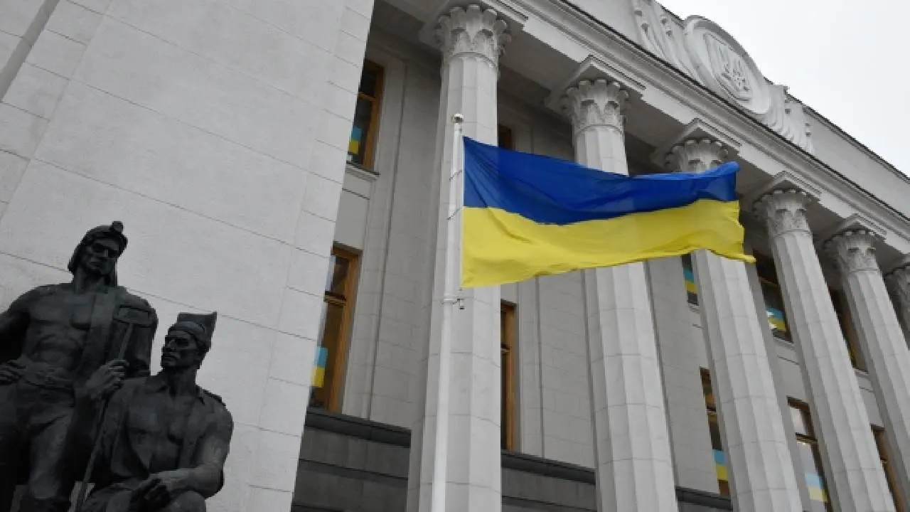 «Беспрецедентно и абсурдно»: Президент Зеленский охарактеризовал отношение НАТО к Украине