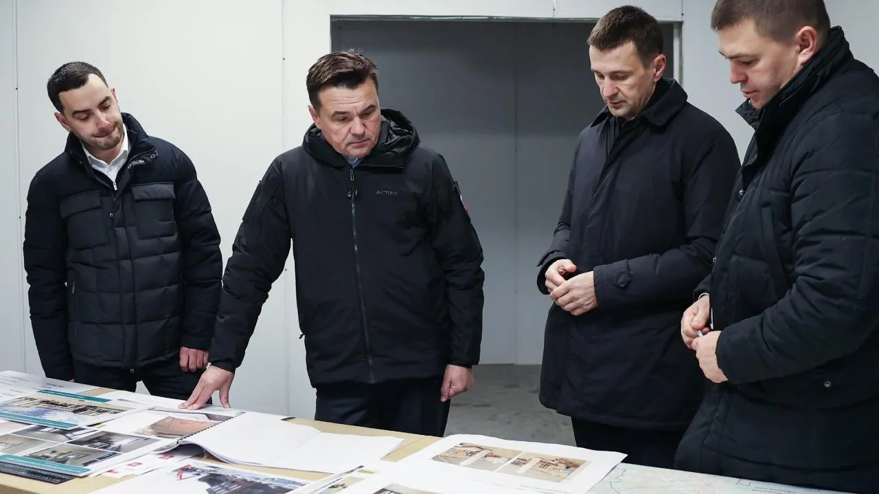 Андрей Воробьев проверил ход капремонта в хирургическом корпусе Одинцовской больницы