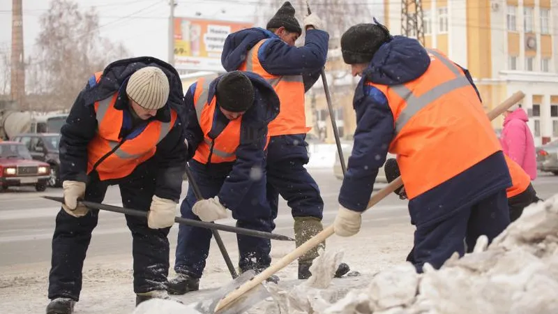 Более 5,5 тысяч коммунальщиков работают в Подмосковье в праздничные дни