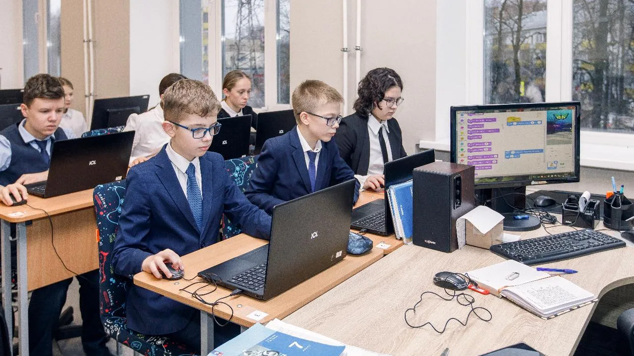 Яндекс расскажет школьникам о нейросетях и безопасной работе с ними