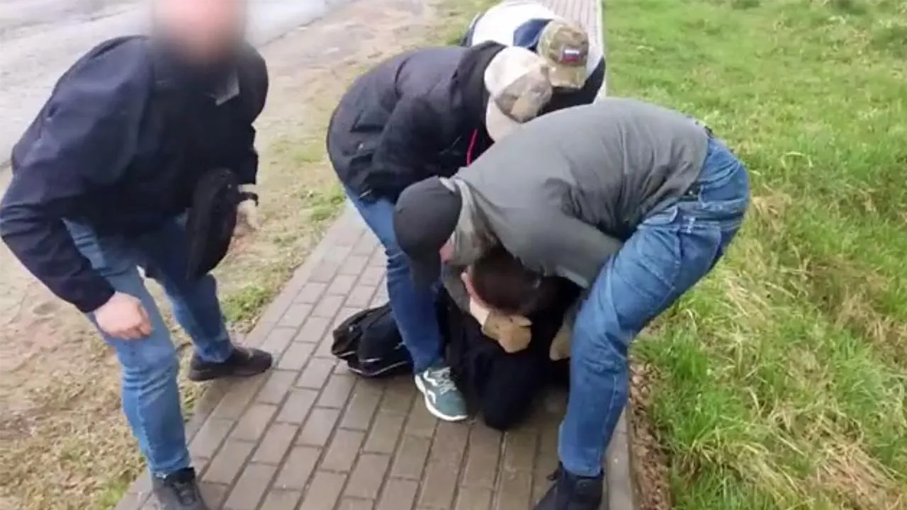 «Этому надо просто коктейль Молотова в задницу»: россияне придумали наказание для малолетнего диверсанта