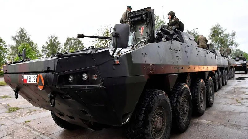 США и Евросоюз расплатятся с Польшей за заказанные Украиной бронетранспортеры