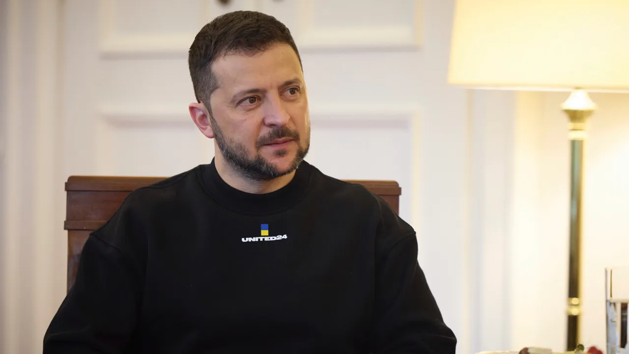 «Постоянно где-то на приемах»: россияне считают, что Зеленский боится возвращаться на Украину
