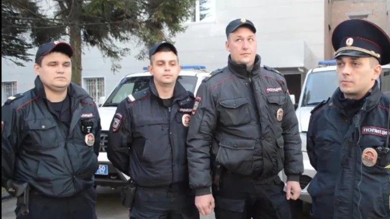 Полицейские эвакуировали 50 человек из загоревшегося дома во Фрязино