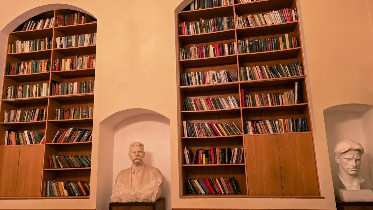 Маркировка книг с упоминанием наркотиков: эксперт сравнил ситуацию с сигаретами