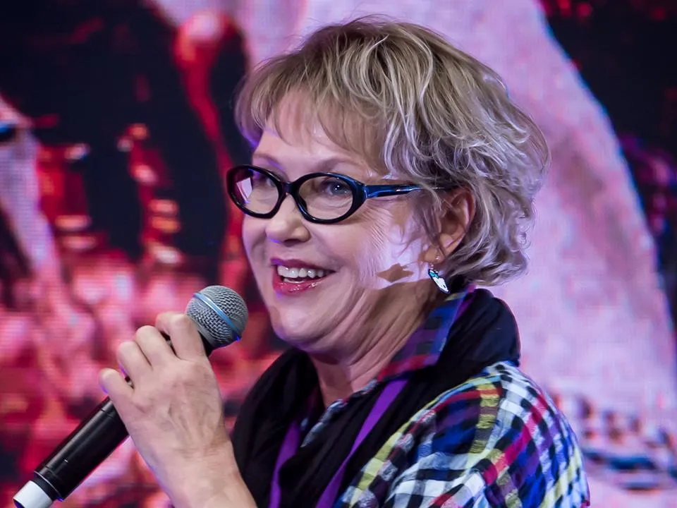 Ирина Розанова чуть не потеряла зрение — болезнь может вернуться после операции, заявили врачи