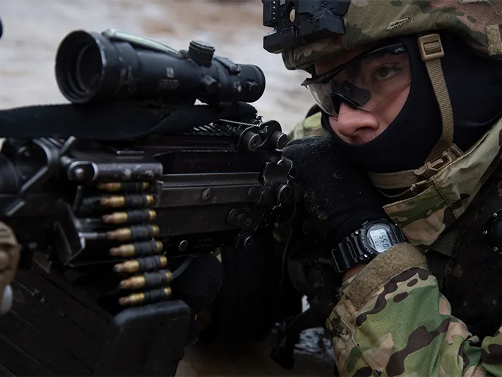 Поставки оружия на Украину стали частью большой финансовой схемы — разбор политолога