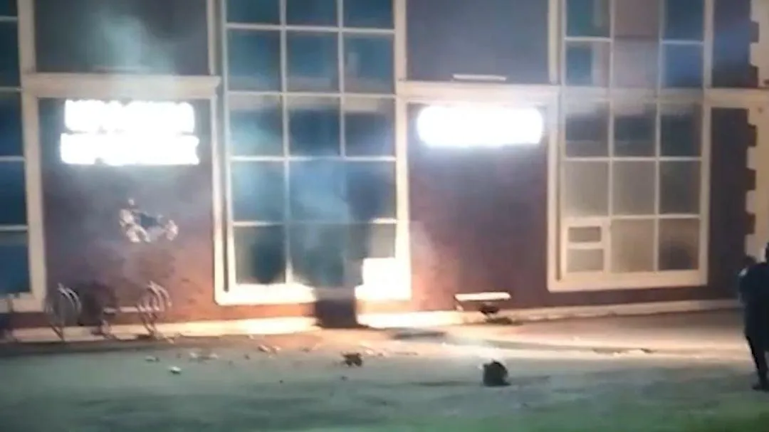 В подмосковных Химках в квартале Старбеево упали обломки украинского дрона, повреждено здание