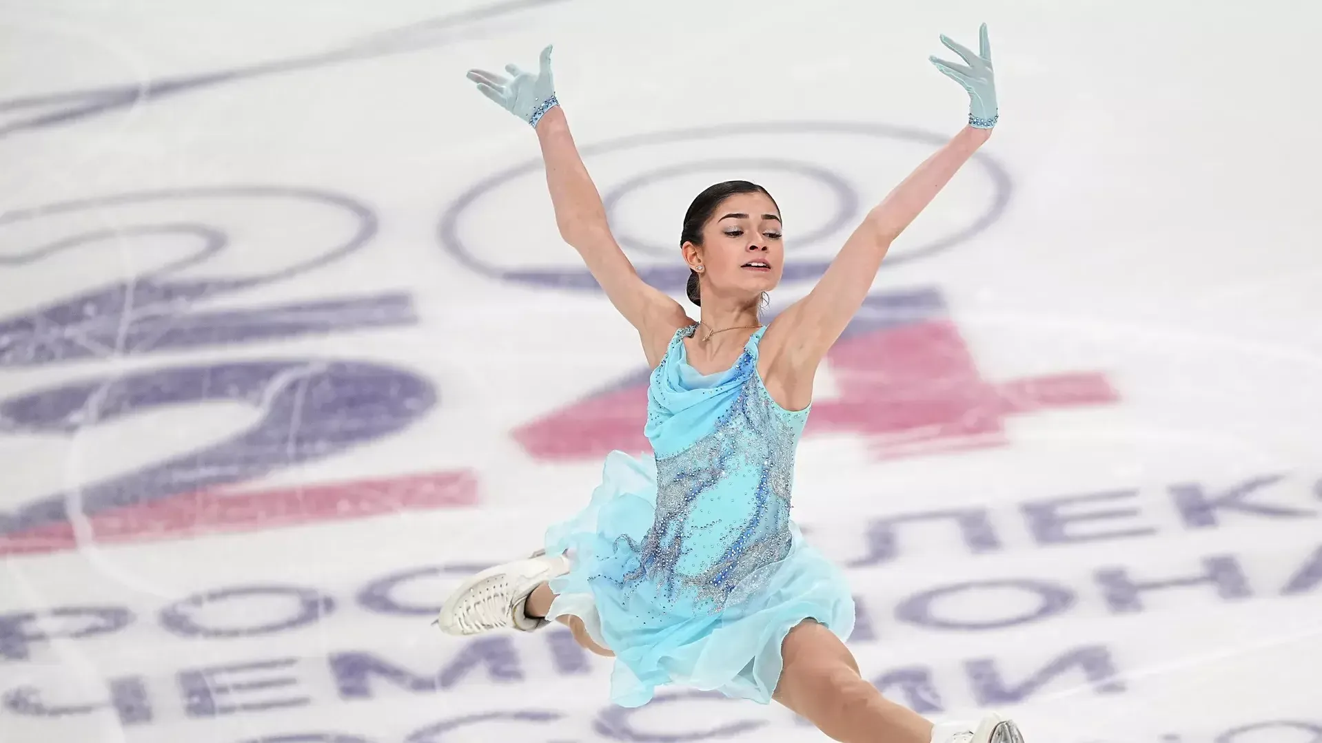 Фигуристка Петросян выиграла чемпионат России, шлепнувшаяся на лед Валиева стала третьей