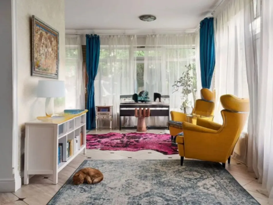 Фото: городская доска объявлений