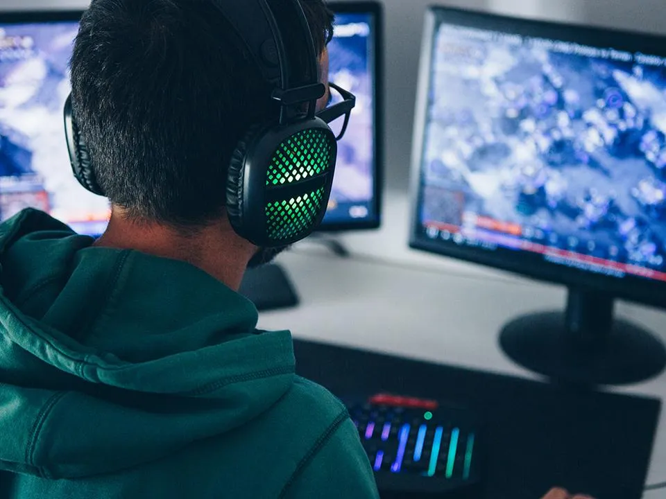 «Им можно, нам нельзя?»: в России хотят разработать компьютерную игру, где можно стрелять по украинцам и американцам