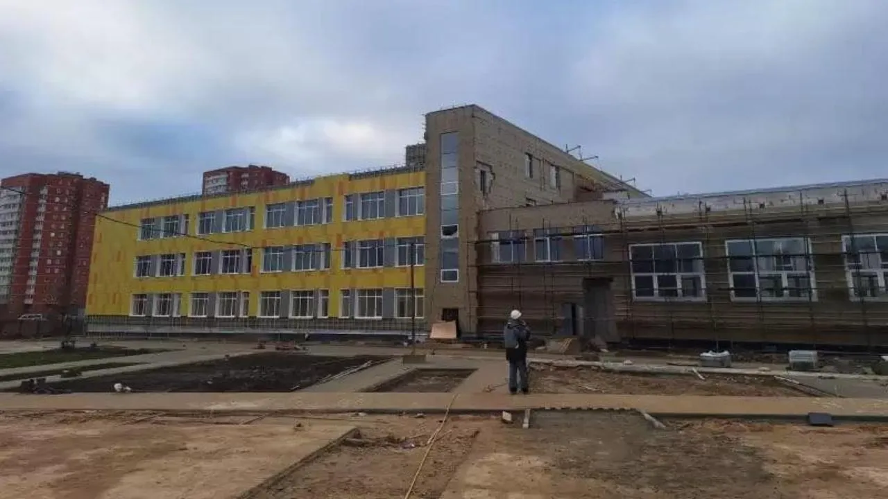 Возведение новой школы продолжается в подмосковном Дмитрове
