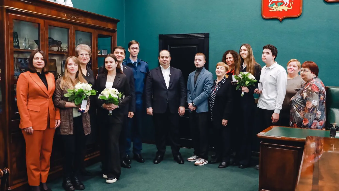 Дети-сироты из Химок получили сертификаты на покупку квартир